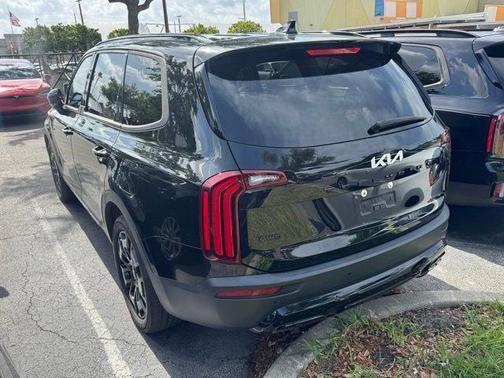 Black 2022 Kia Telluride SX