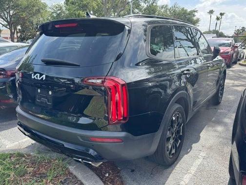 Black 2022 Kia Telluride SX