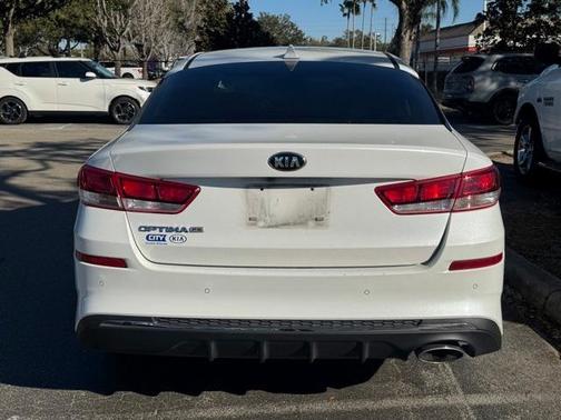2020 Kia Optima LX