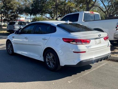 2020 Kia Optima LX