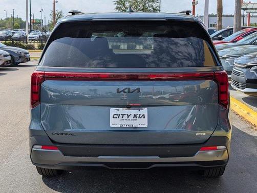 2025 Kia Carnival Hybrid SX