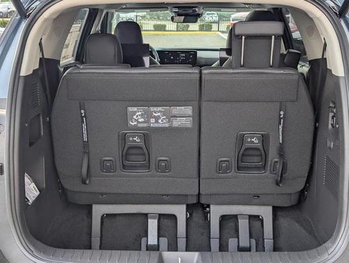 2025 Kia Carnival Hybrid SX