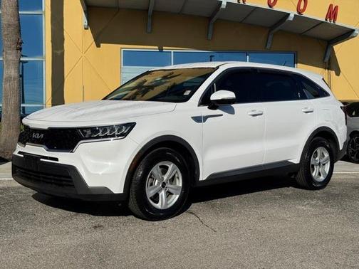 2023 Kia Sorento LX