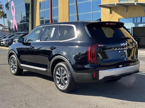 2024 Kia Telluride LX