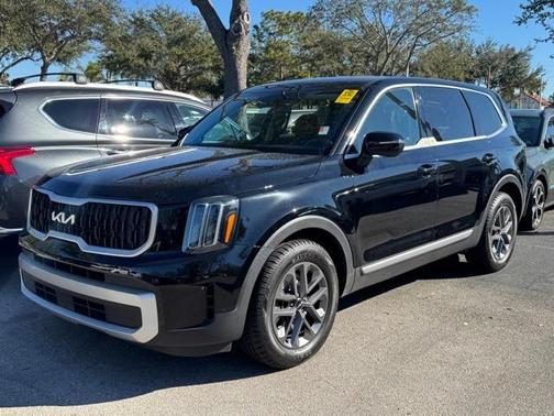 2024 Kia Telluride LX