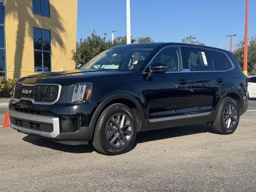 2024 Kia Telluride LX