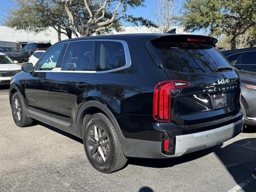 2024 Kia Telluride LX