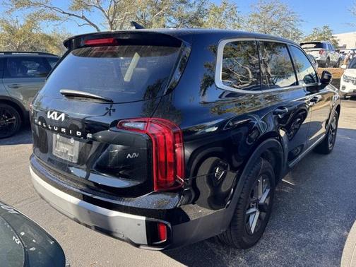2024 Kia Telluride LX