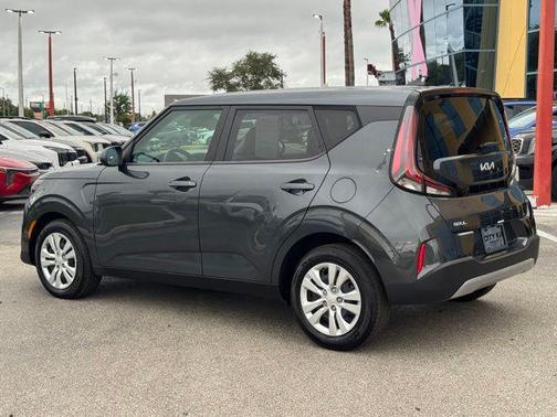 Gray 2024 Kia Soul LX
