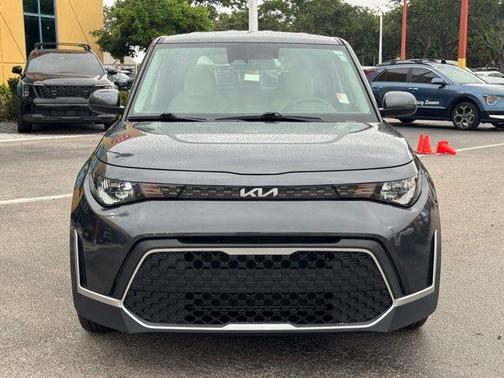 Gray 2024 Kia Soul LX