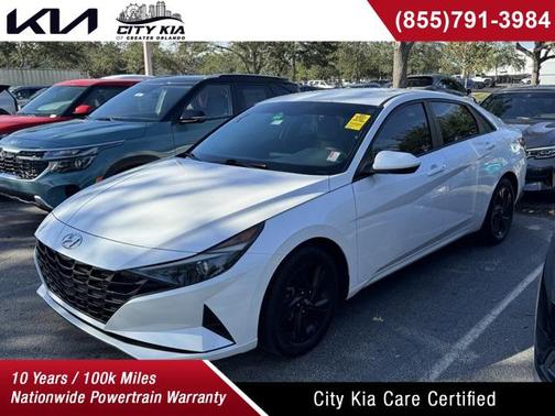 2022 Hyundai ELANTRA SEL