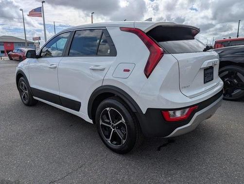 2025 Kia Niro LX