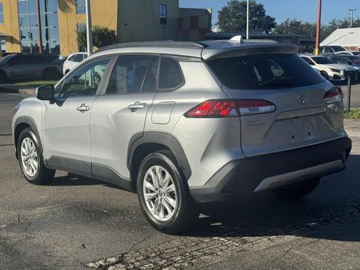 2023 Toyota Corolla Cross LE