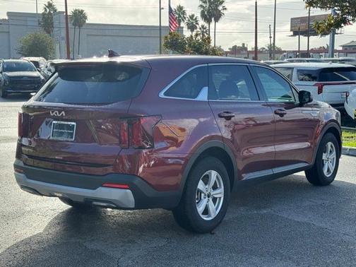 2025 Kia Sorento LX
