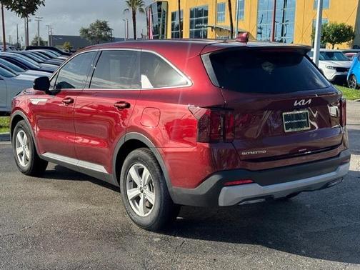 2025 Kia Sorento LX