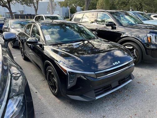 2025 Kia K4 EX