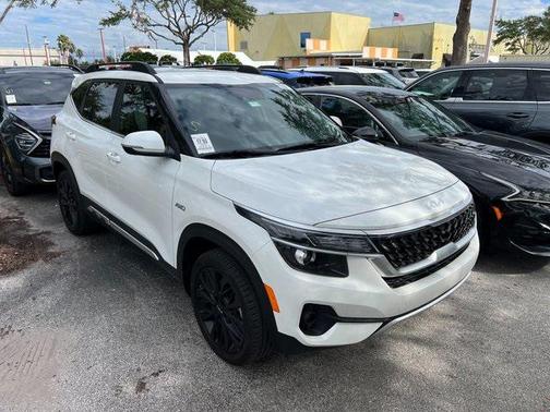 2022 Kia Seltos Nightfall