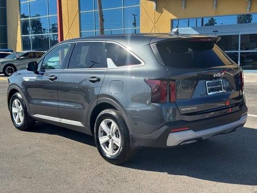 2024 Kia Sorento LX