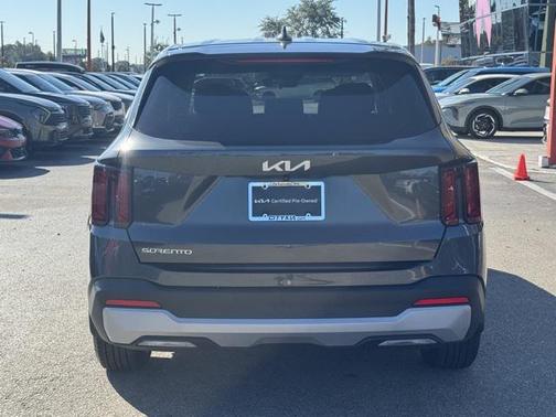 2024 Kia Sorento LX