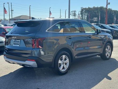2024 Kia Sorento LX