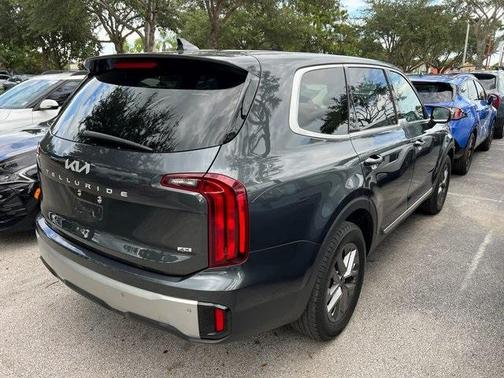 2023 Kia Telluride LX