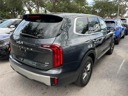 2023 Kia Telluride LX