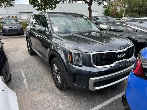 2023 Kia Telluride LX