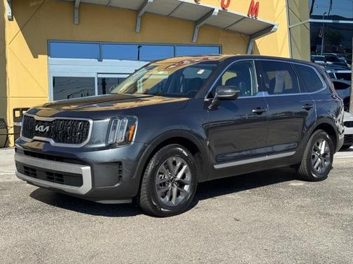 2023 Kia Telluride LX