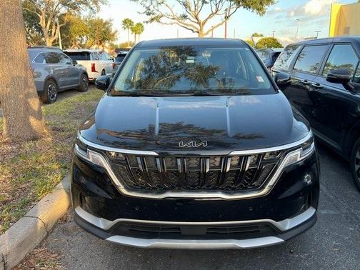 2024 Kia Carnival EX