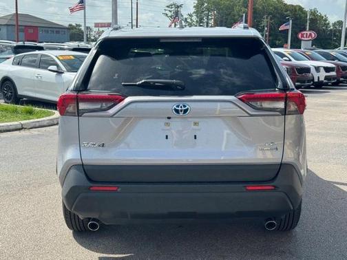 2024 Toyota RAV4 Hybrid LE