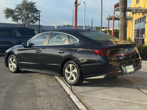 2022 Hyundai SONATA SE
