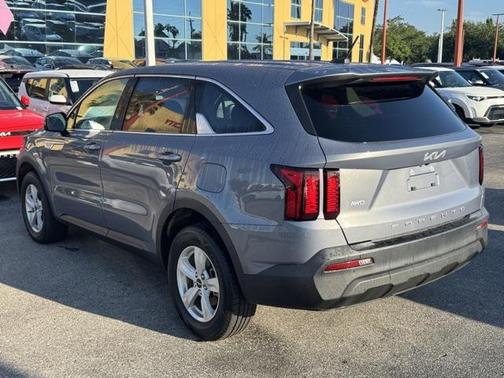 2022 Kia Sorento LX