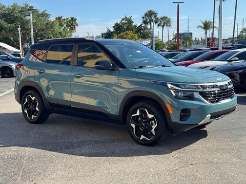 Blue 2025 Kia Seltos S