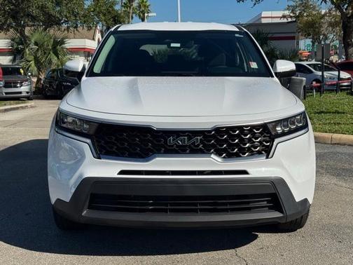 2022 Kia Sorento LX