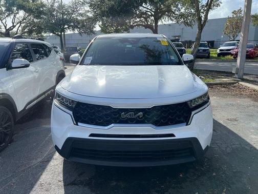 2022 Kia Sorento LX