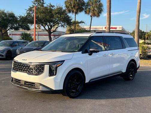 2026 Kia Carnival SX