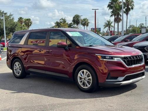 2023 Kia Carnival LX