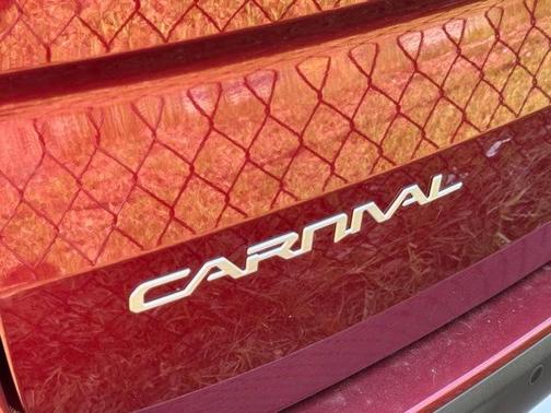 2023 Kia Carnival LX