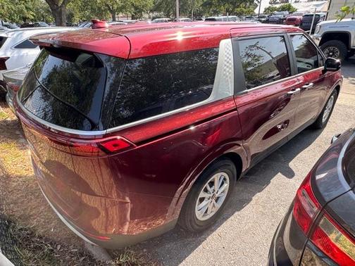 2023 Kia Carnival LX