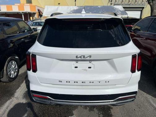 2022 Kia Sorento S
