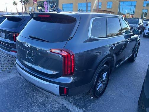2024 Kia Telluride LX