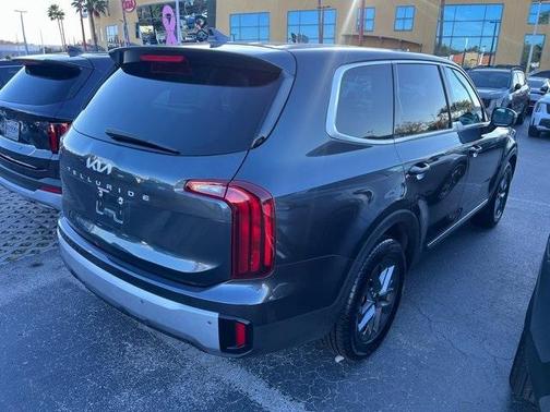 2024 Kia Telluride LX