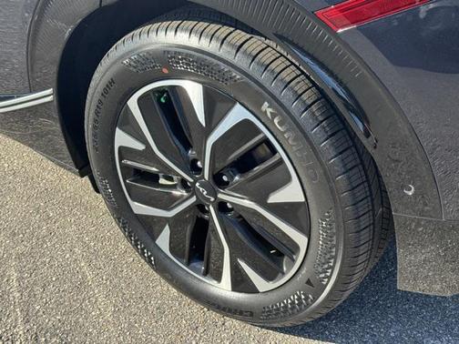 2022 Kia EV6 Wind