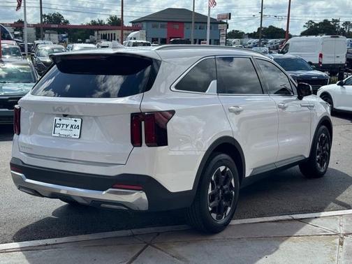 2024 Kia Sorento S
