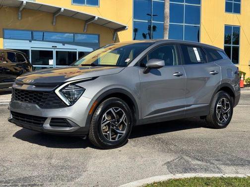 Gray 2024 Kia Sportage LX