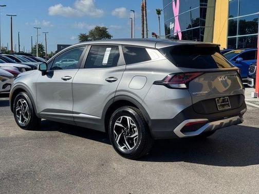 Gray 2024 Kia Sportage LX