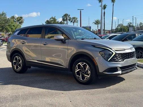 Gray 2024 Kia Sportage LX