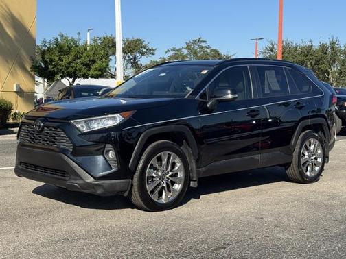 2020 Toyota RAV4 XLE Premium