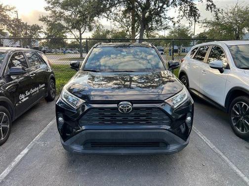 2020 Toyota RAV4 XLE Premium