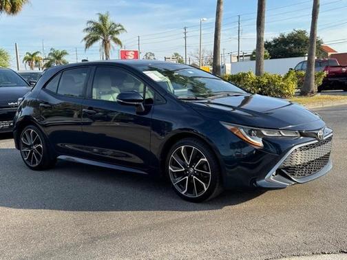 2020 Toyota Corolla Hatchback XSE
